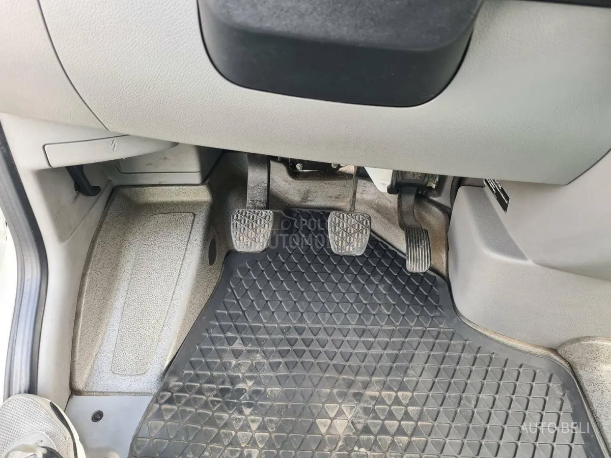 Volkswagen Crafter 2.0 tdi (2016) - slika 25