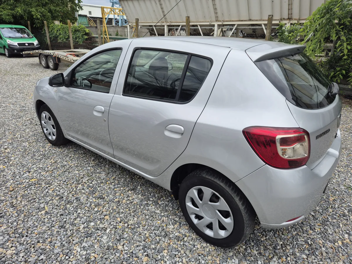 Dacia Sandero 1.5 DCI (2014) - slika 5