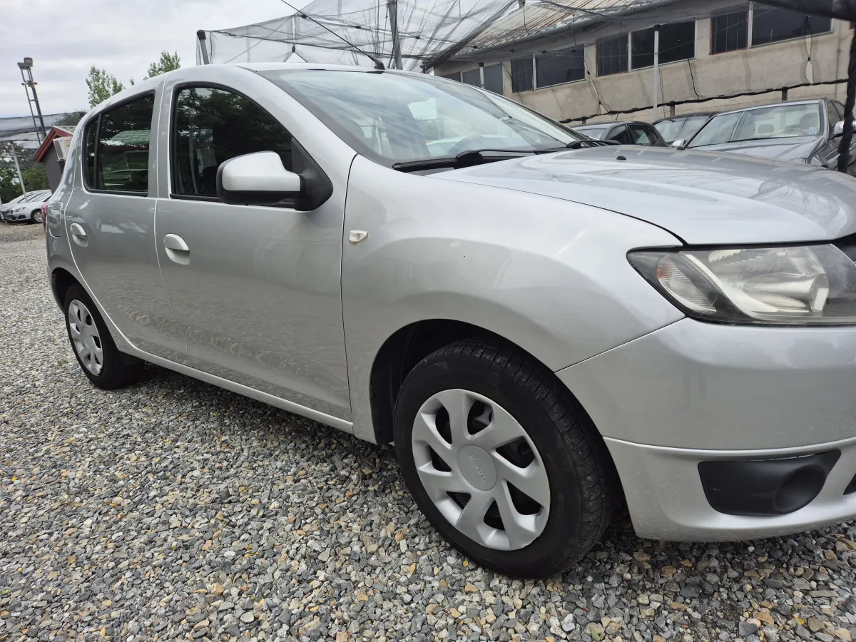 Dacia Sandero 1.5 DCI (2014) - slika 9
