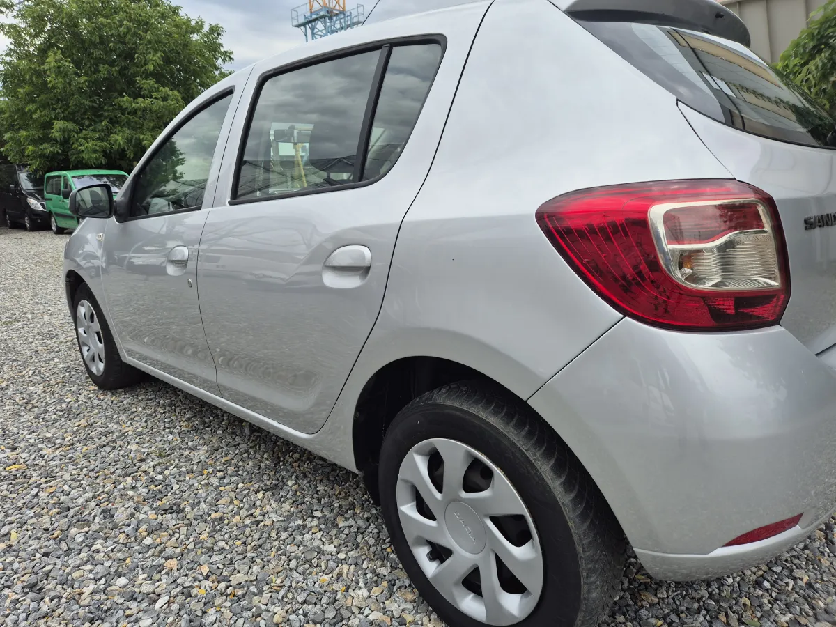 Dacia Sandero 1.5 DCI (2014) - slika 11