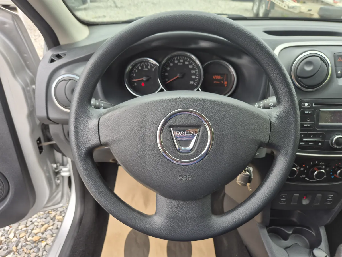 Dacia Sandero 1.5 DCI (2014) - slika 30