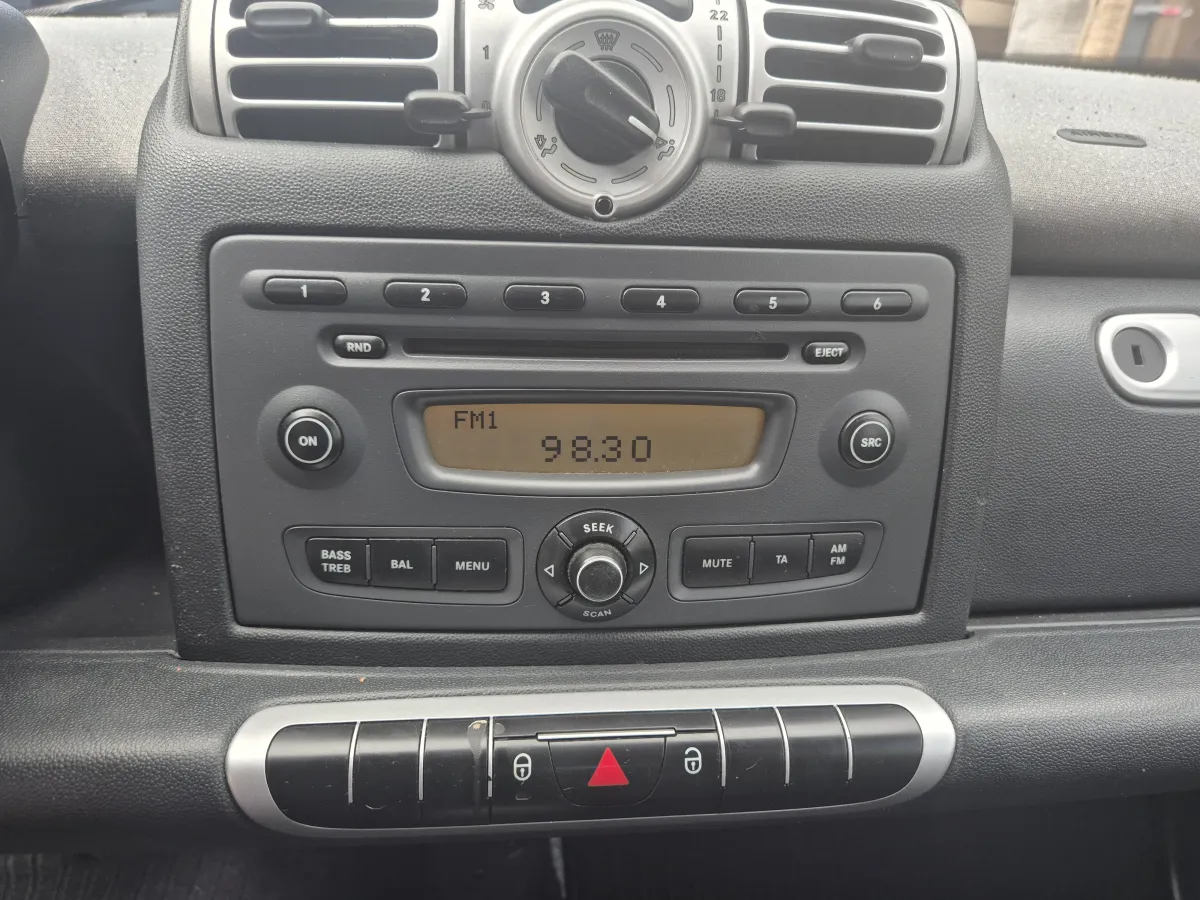 Smart ForTwo 1.0 MHD (2010) - slika 17