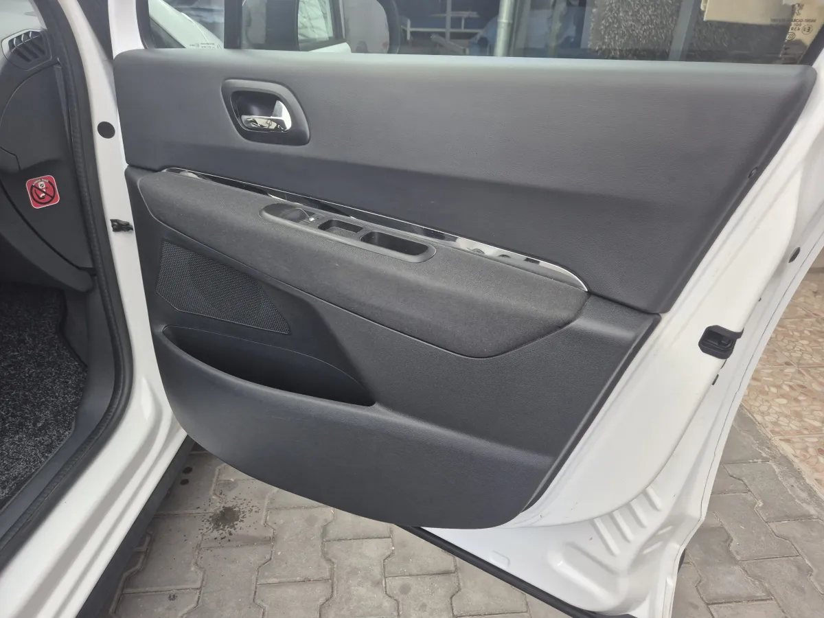 Peugeot 3008 1.6 HDI (2014) - slika 24